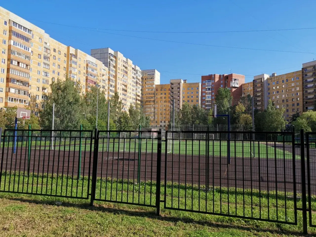 трехкомнатная квартира в Санкт-Петербурге по адресу: Ленинский проспект, 75, к 2