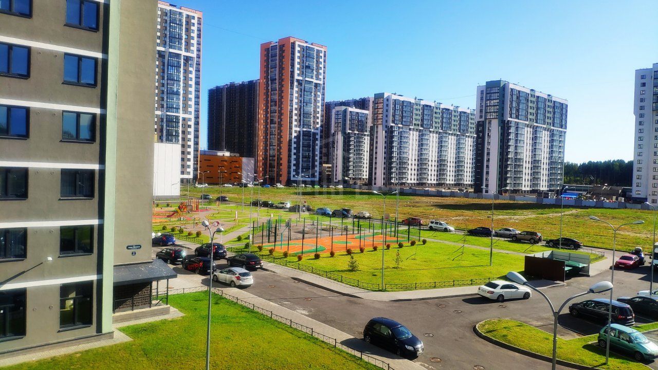 двухкомнатная квартира в Санкт-Петербурге по адресу: Парашютная ул., 65