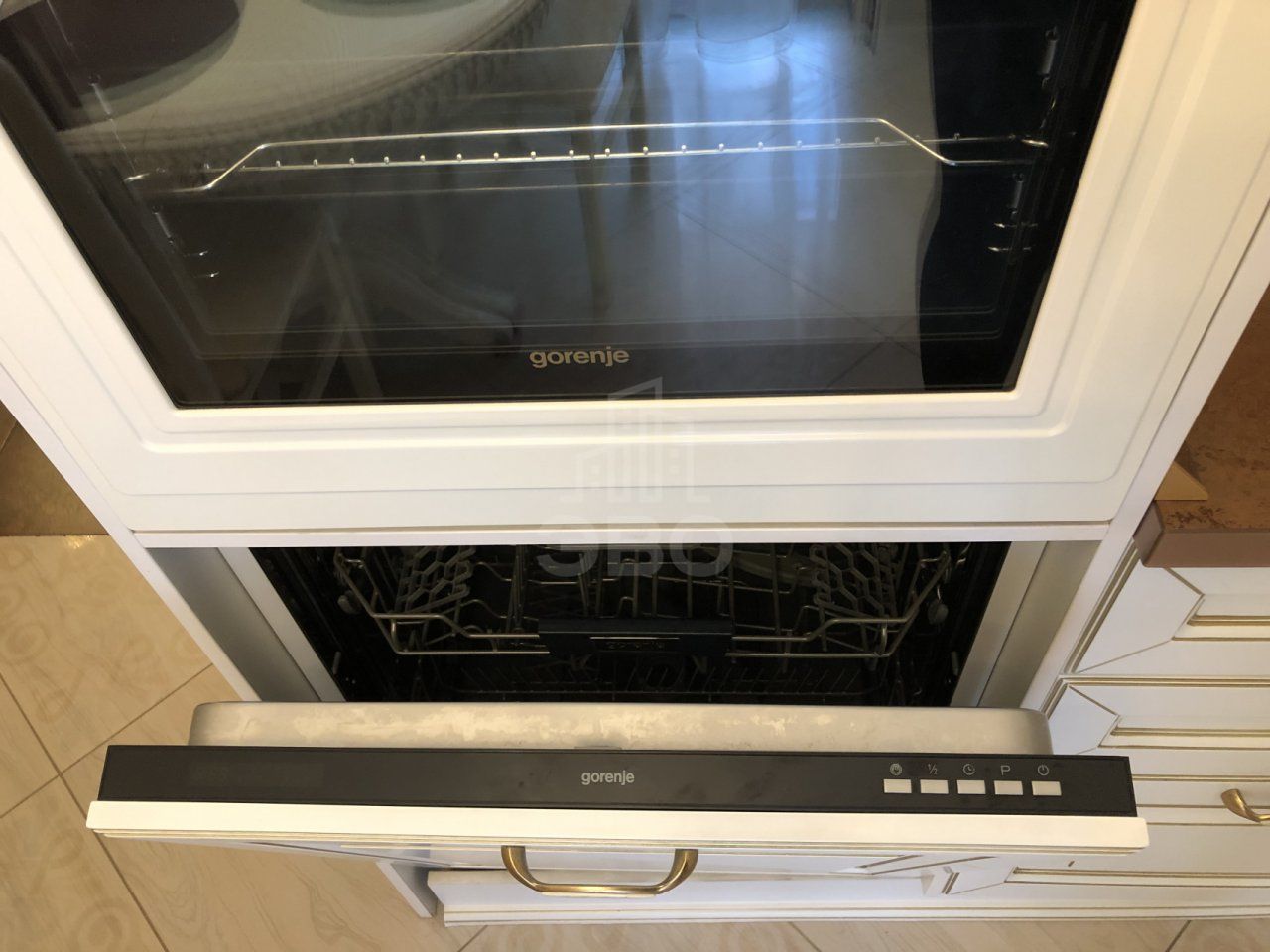 двухкомнатная квартира в Санкт-Петербурге по адресу: Кременчугская ул., 11, к 1