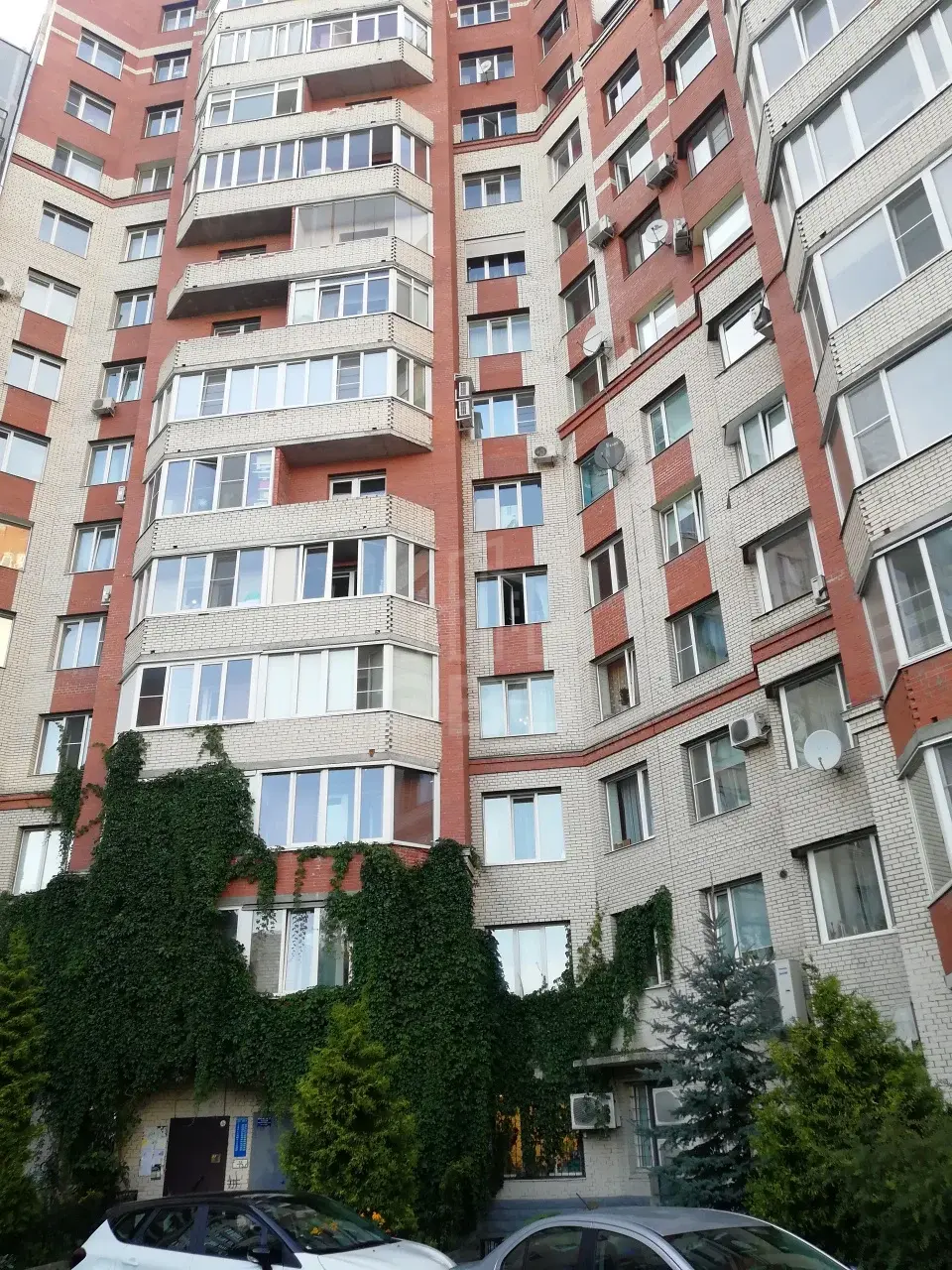 четырехкомнатная квартира в Санкт-Петербурге по адресу: Савушкина ул., 124, к 1