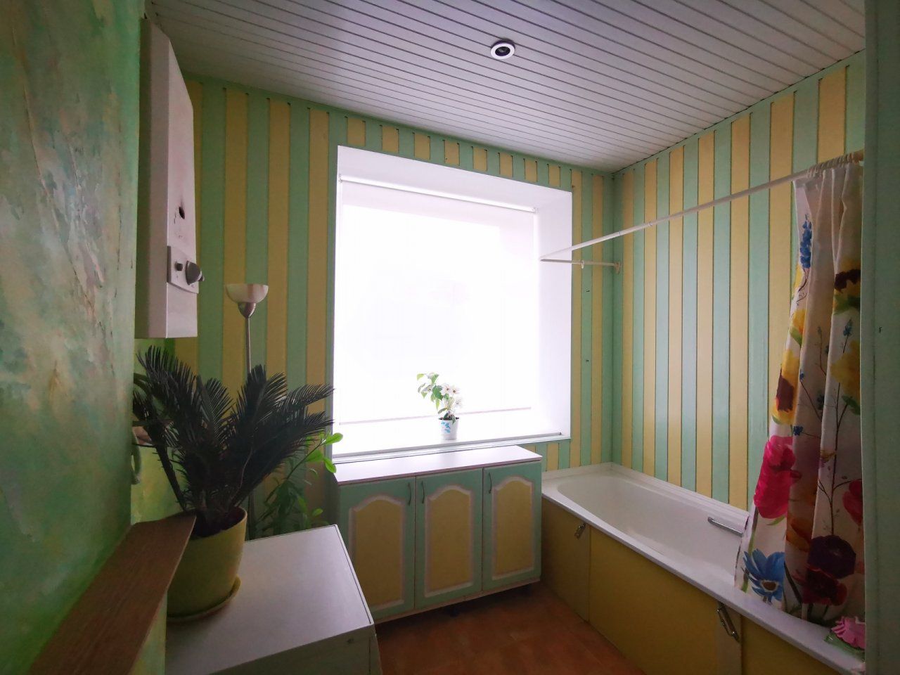 четырехкомнатная квартира в Санкт-Петербурге по адресу: Малая Посадская ул., 19