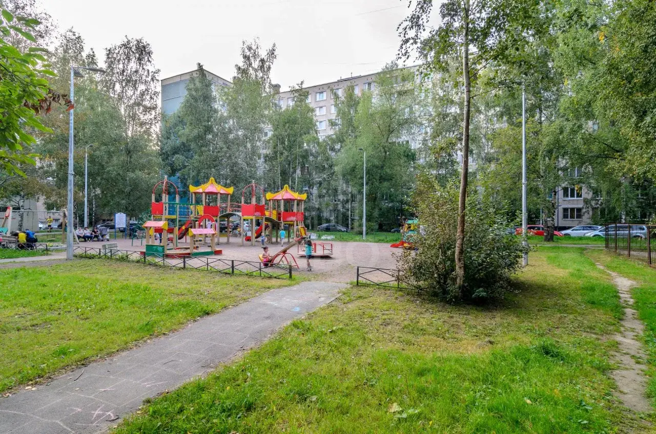 двухкомнатная квартира в Санкт-Петербурге по адресу: Коллонтай ул., 27, к 1