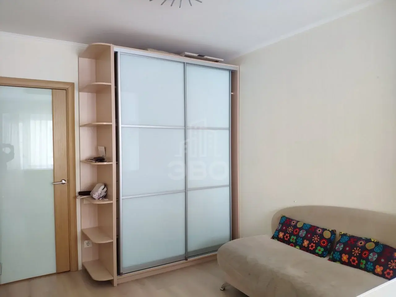 однокомнатная квартира в Санкт-Петербурге по адресу: Карпинского ул., 33, к 1