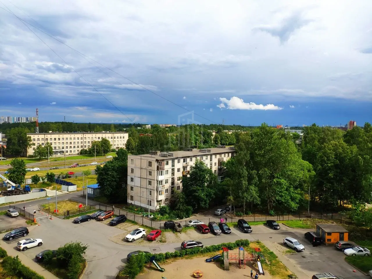 однокомнатная квартира в Санкт-Петербурге по адресу: Карпинского ул., 33, к 1
