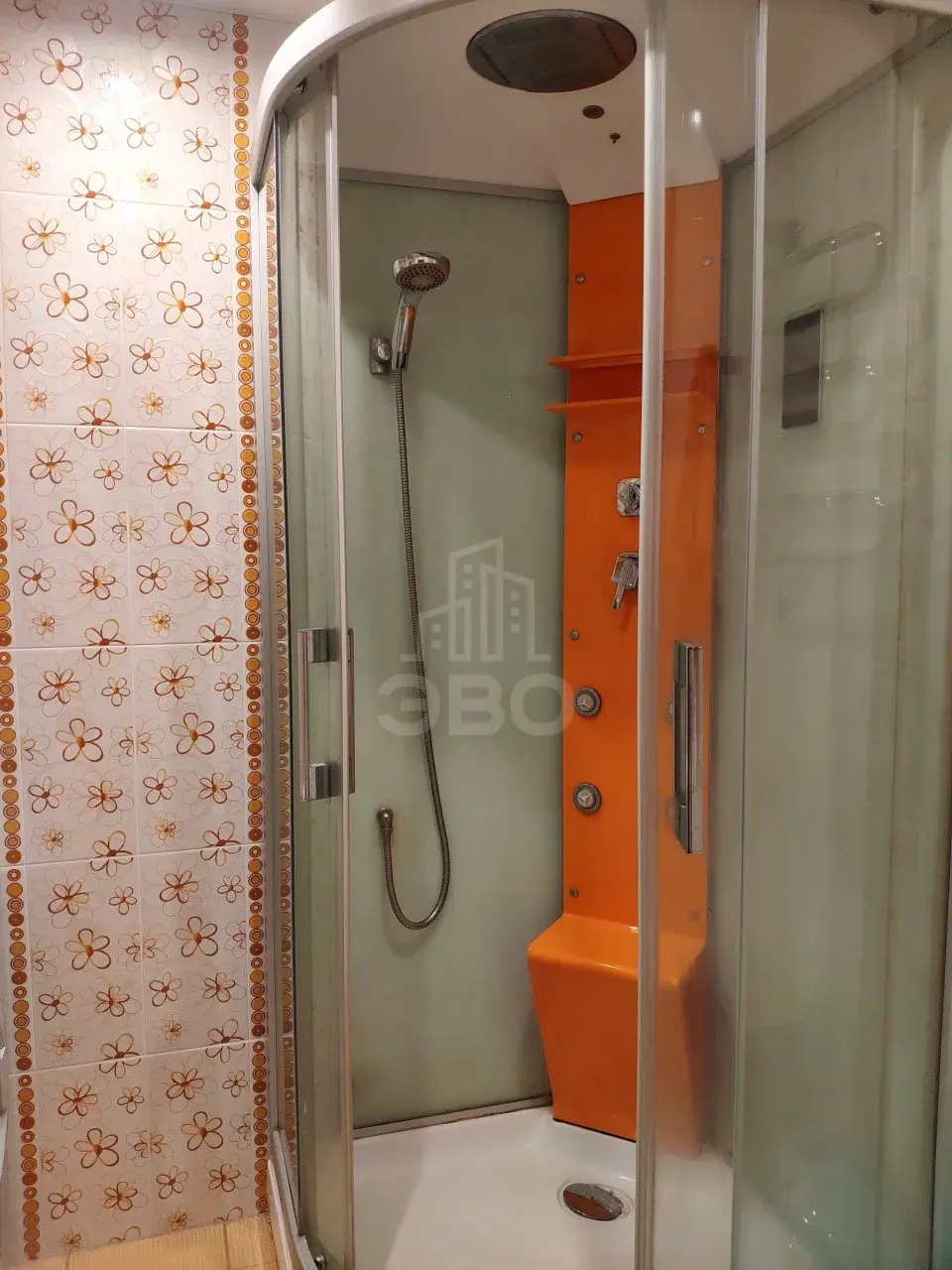 однокомнатная квартира в Санкт-Петербурге по адресу: Карпинского ул., 33, к 1