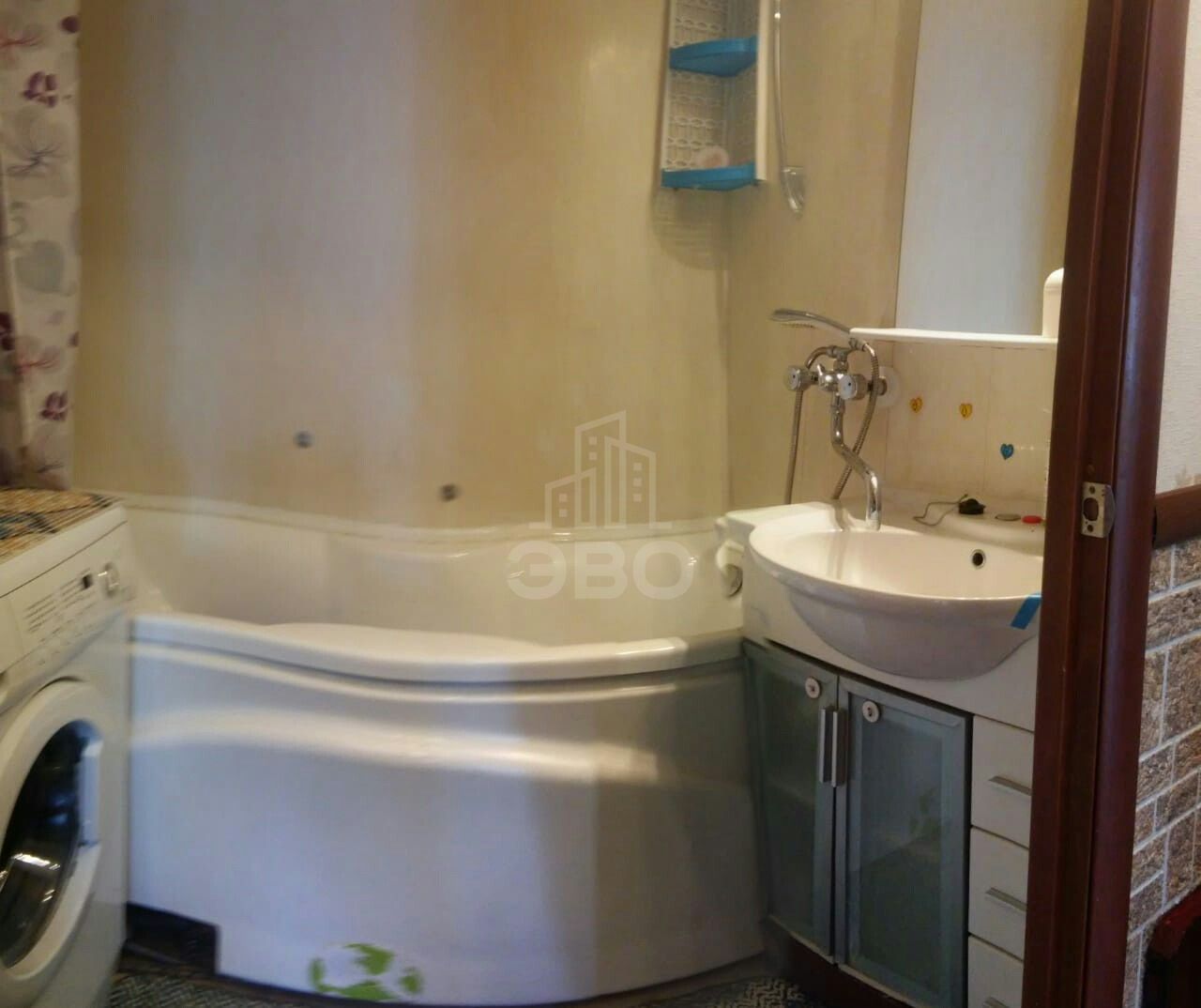 двухкомнатная квартира в Санкт-Петербурге по адресу: Малая Балканская ул., 30, к 3