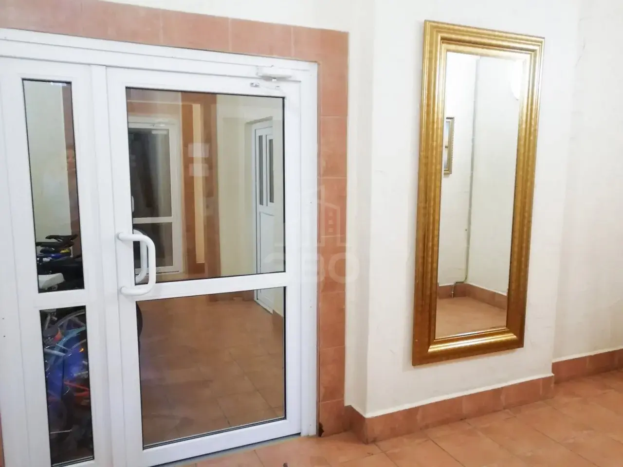 трехкомнатная квартира в Санкт-Петербурге по адресу: Савушкина ул., 124, к 1