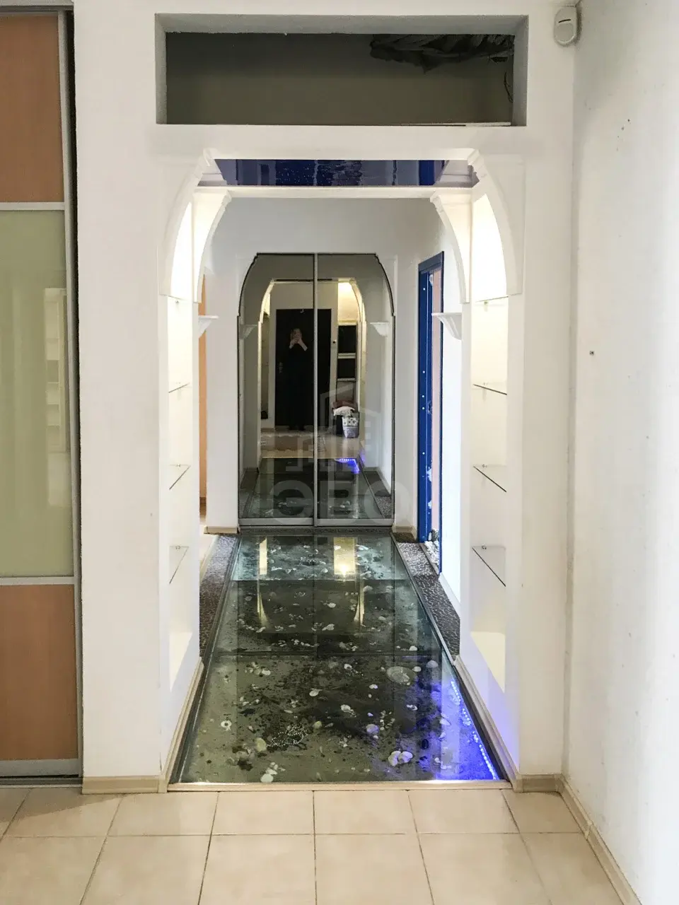 трехкомнатная квартира в Санкт-Петербурге по адресу: Савушкина ул., 124, к 1