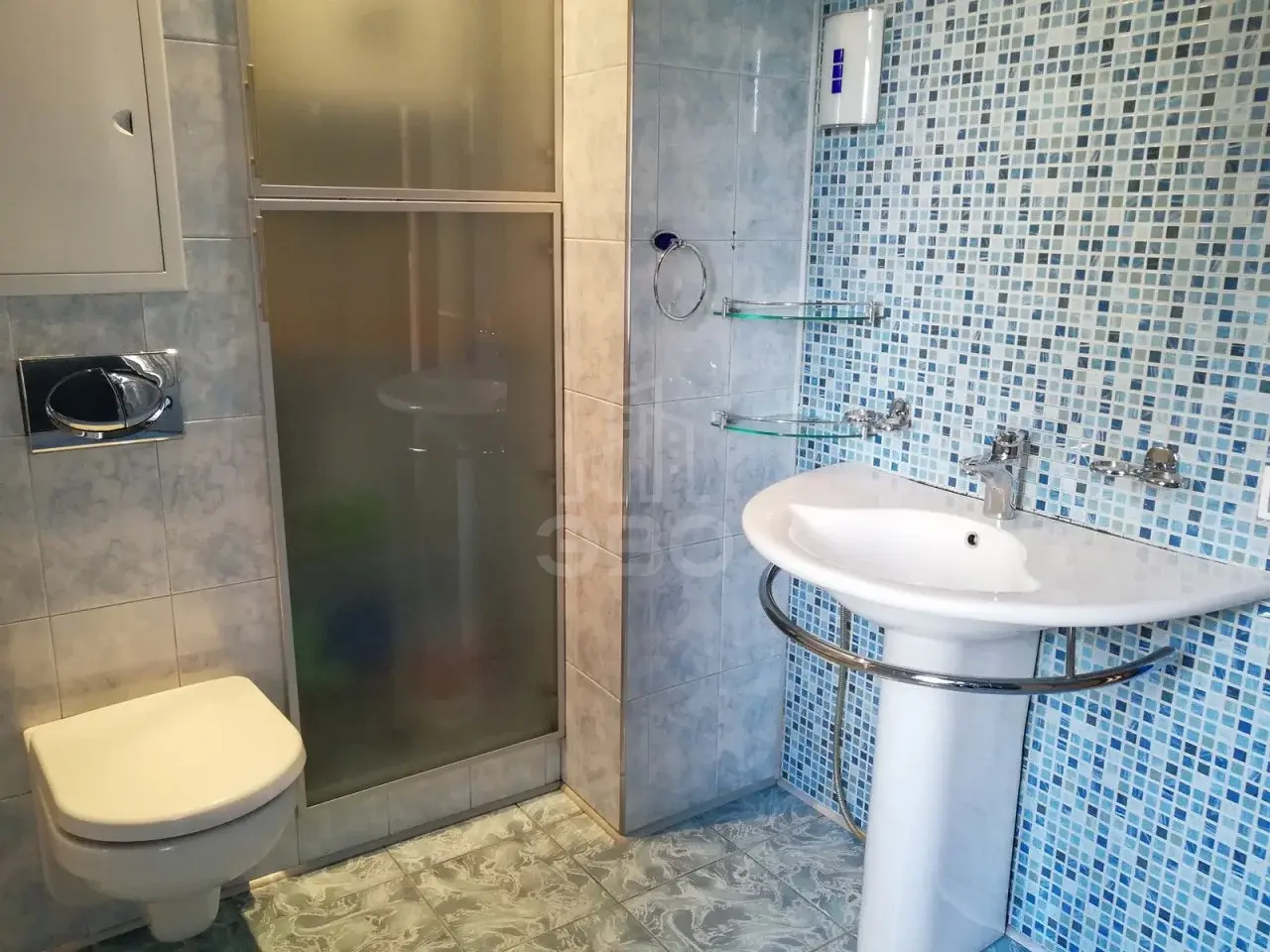 трехкомнатная квартира в Санкт-Петербурге по адресу: Савушкина ул., 124, к 1