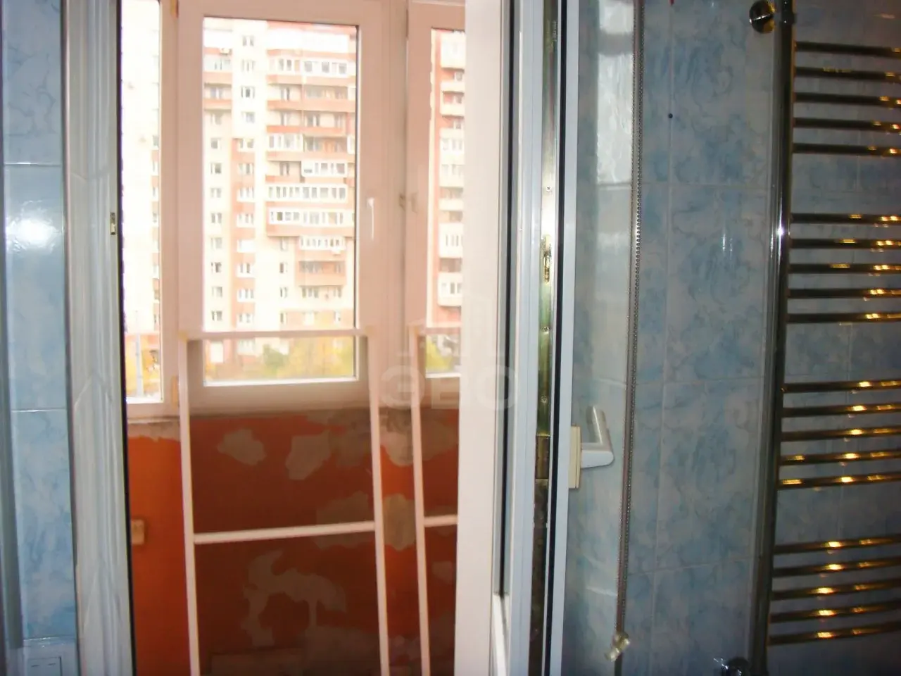 трехкомнатная квартира в Санкт-Петербурге по адресу: Савушкина ул., 124, к 1