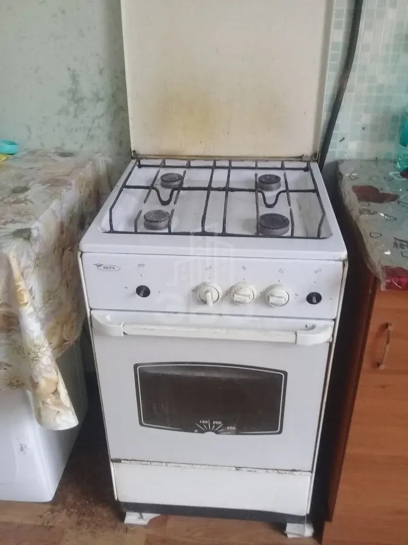 комната в Санкт-Петербурге по адресу: Полярников ул., 5