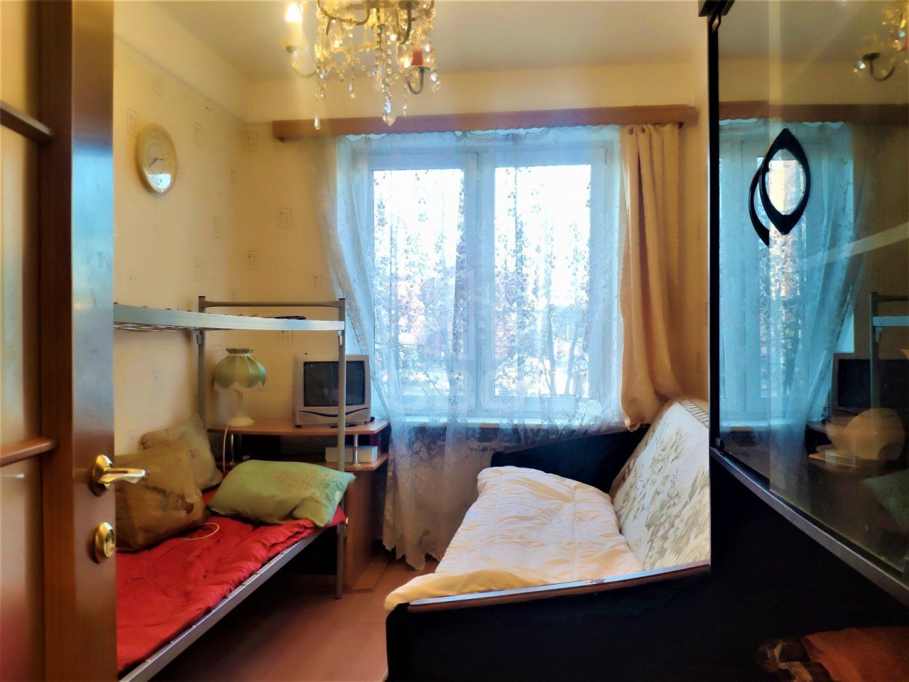 комната в Санкт-Петербурге по адресу: Юрия Гагарина проспект, 46