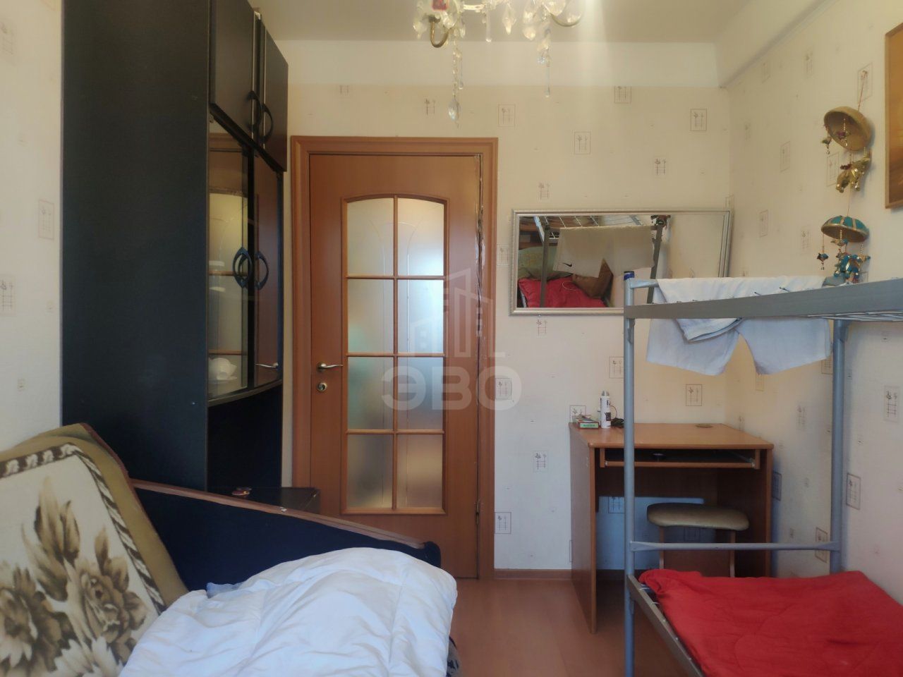 комната в Санкт-Петербурге по адресу: Юрия Гагарина проспект, 46