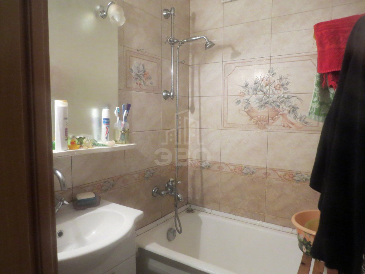 комната в Санкт-Петербурге по адресу: Юрия Гагарина проспект, 46