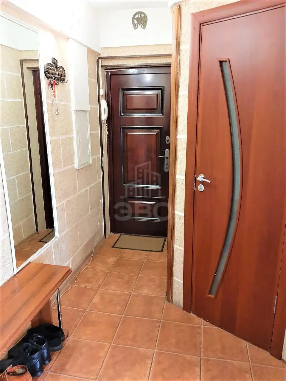 трехкомнатная квартира в Санкт-Петербурге по адресу: Новосибирская ул., 18, к 5