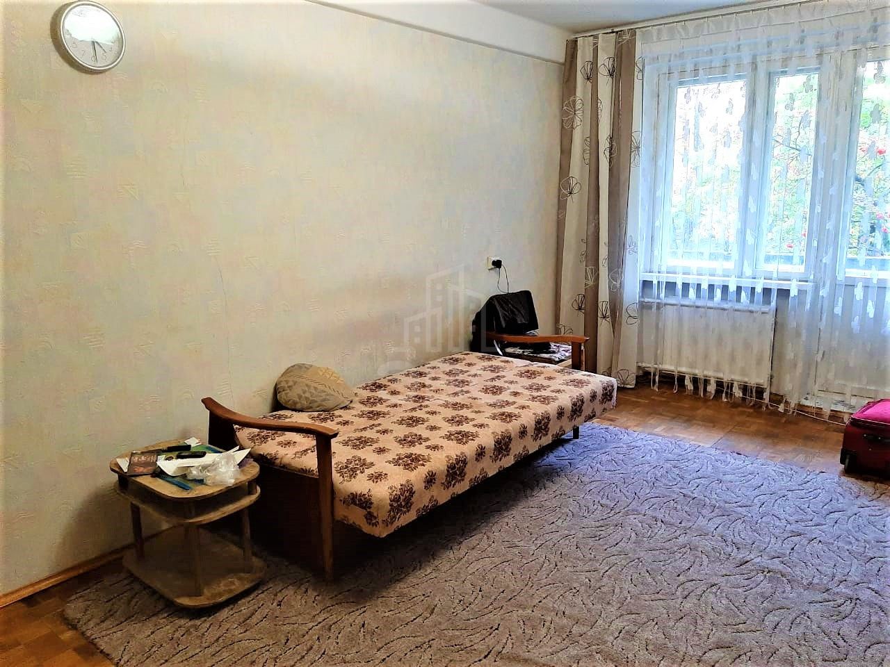 комната в Санкт-Петербурге по адресу: Художников проспект, 5, к 1