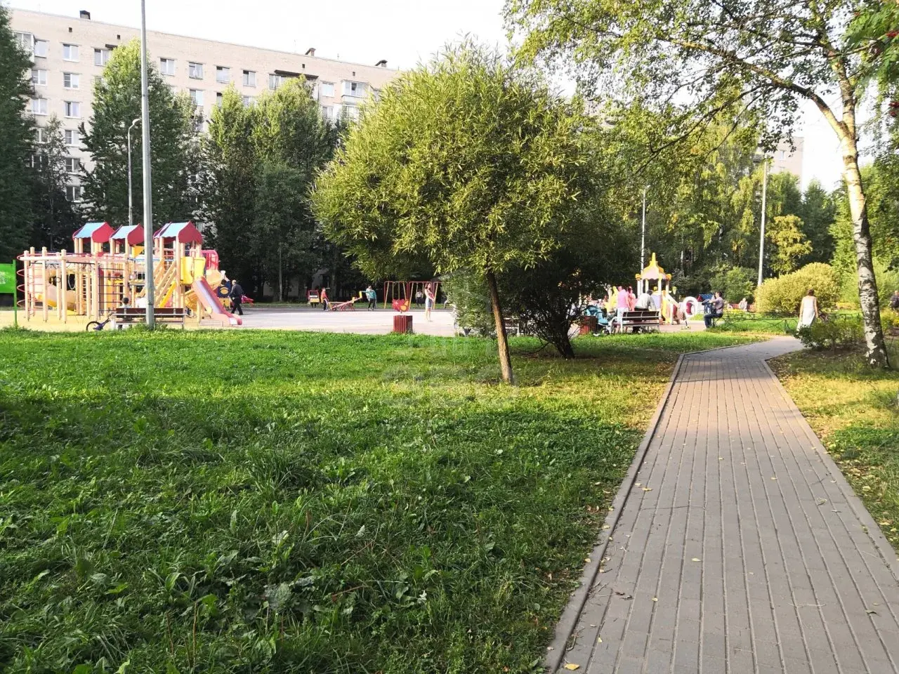 трехкомнатная квартира в Санкт-Петербурге по адресу: Звездная ул., 14, литера а