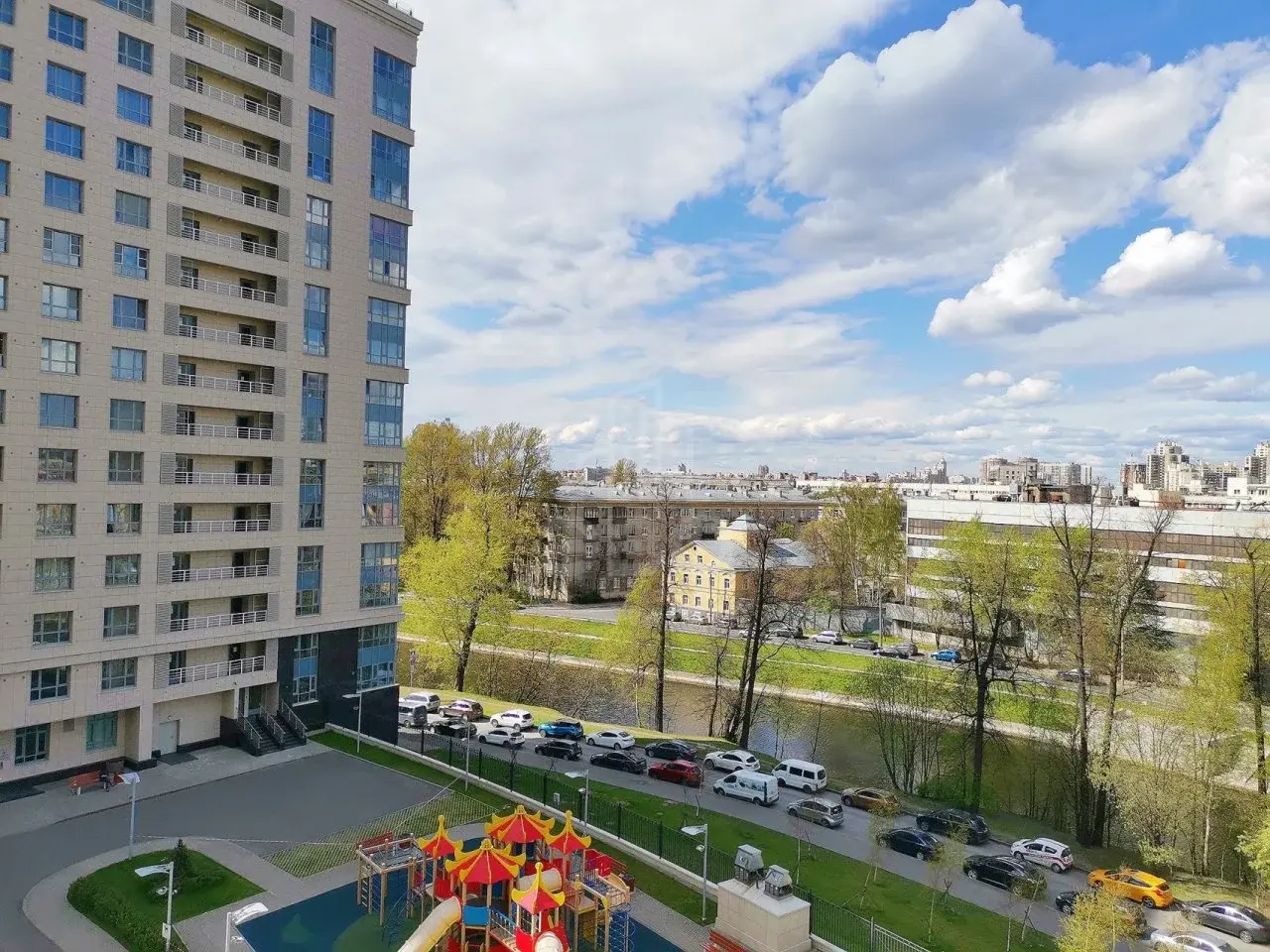 однокомнатная квартира в Санкт-Петербурге по адресу: Ушаковская наб., 1, к 4