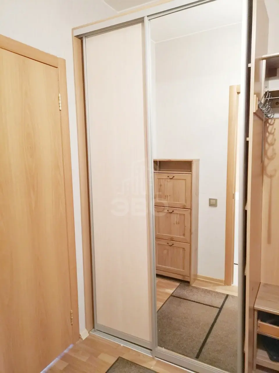 однокомнатная квартира в Санкт-Петербурге по адресу: Ушаковская наб., 1, к 4