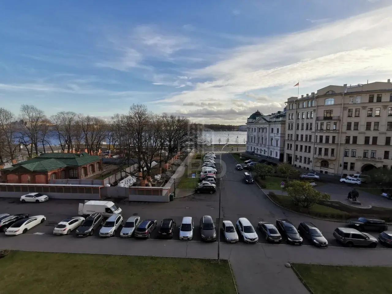 двухкомнатная квартира в Санкт-Петербурге по адресу: Петровская наб., 4