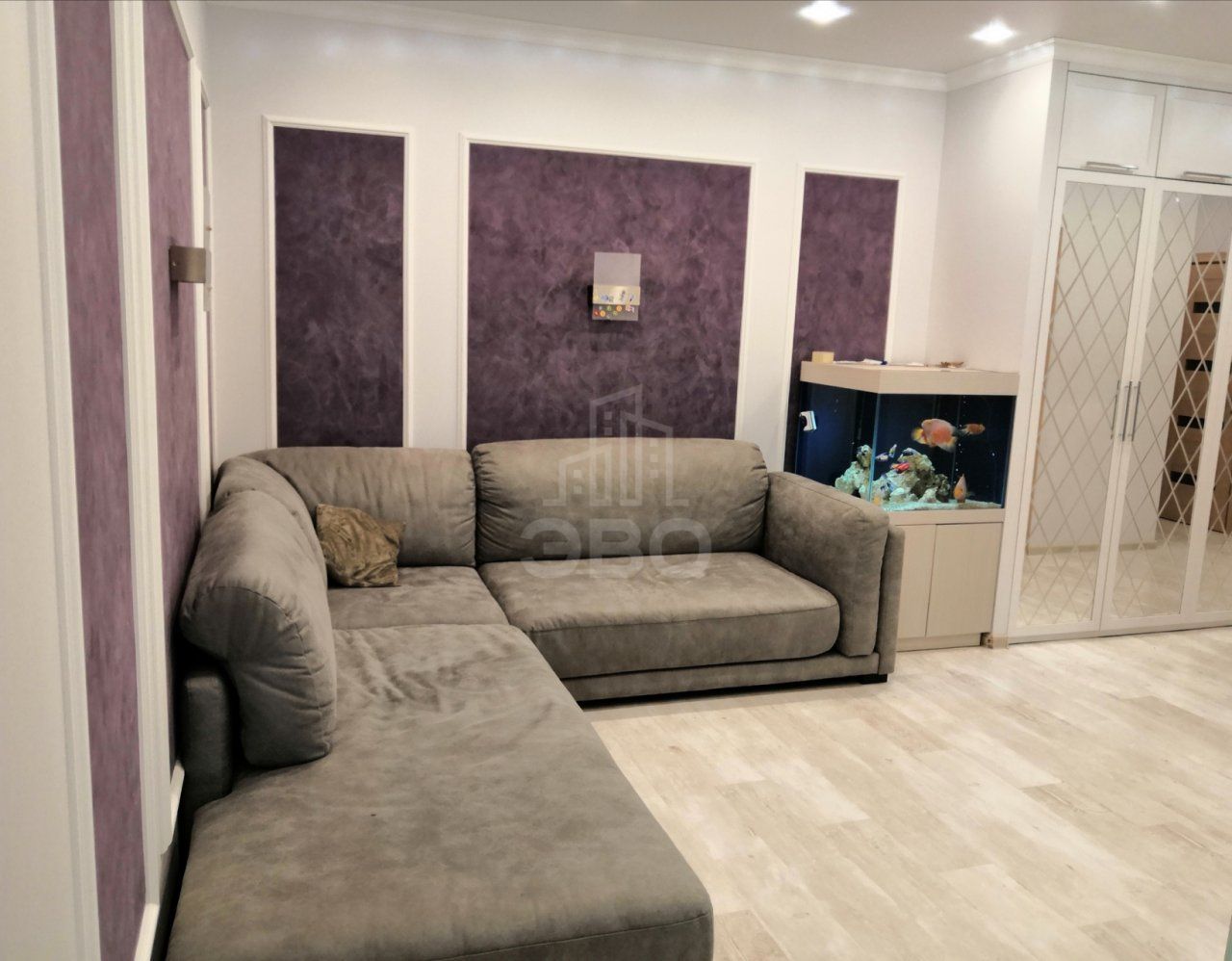 двухкомнатная квартира в Санкт-Петербурге по адресу: Репищева ул., 10, к 1