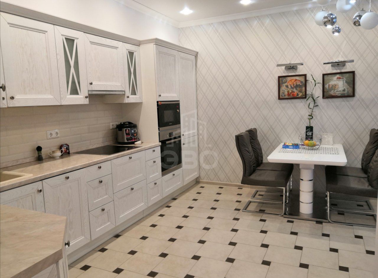 двухкомнатная квартира в Санкт-Петербурге по адресу: Репищева ул., 10, к 1