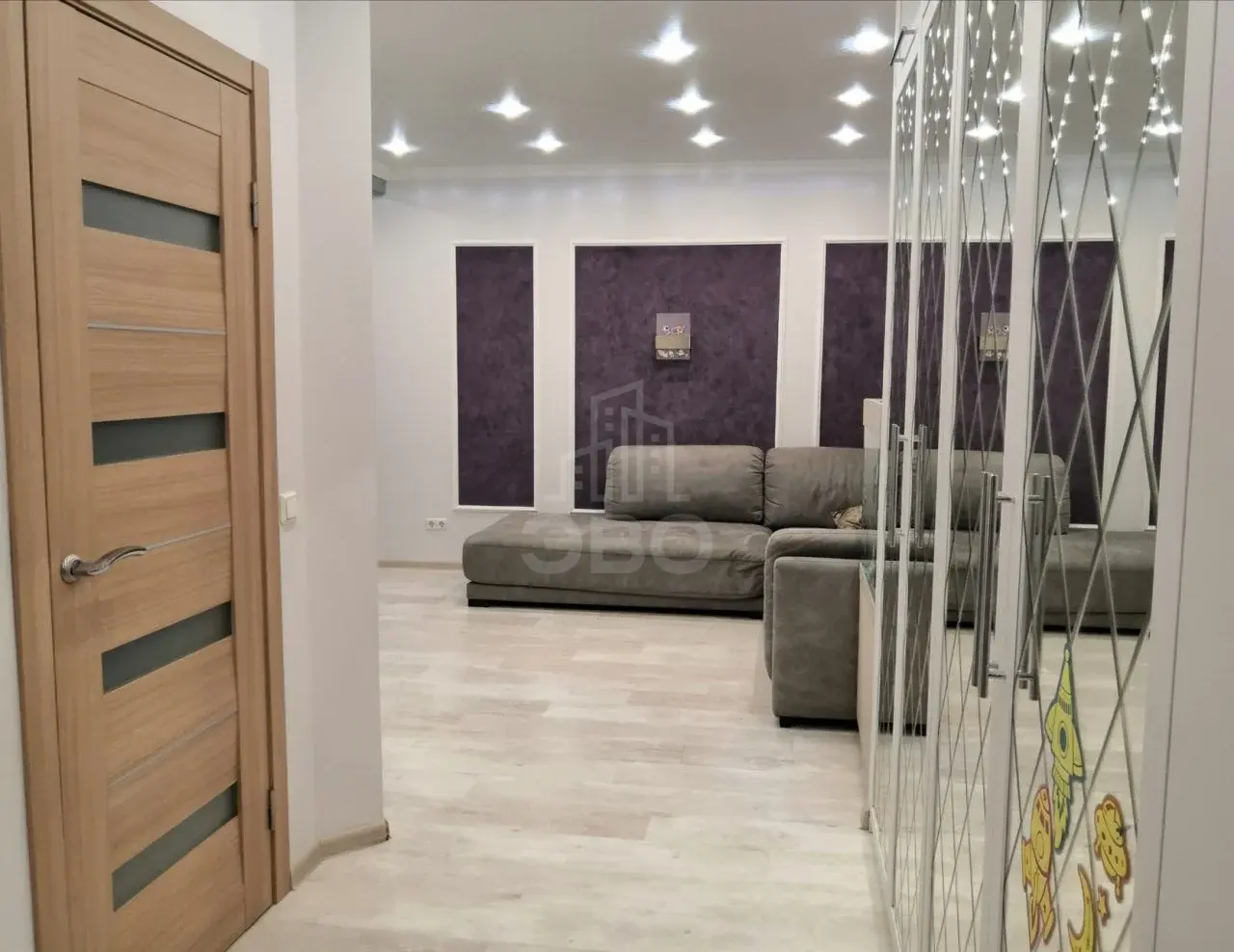двухкомнатная квартира в Санкт-Петербурге по адресу: Репищева ул., 10, к 1