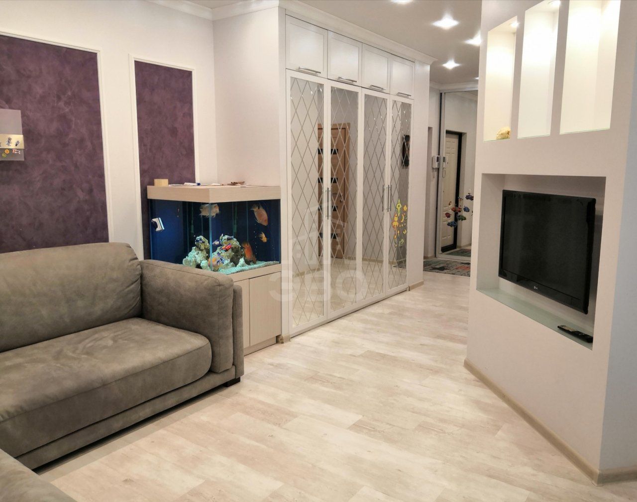 двухкомнатная квартира в Санкт-Петербурге по адресу: Репищева ул., 10, к 1