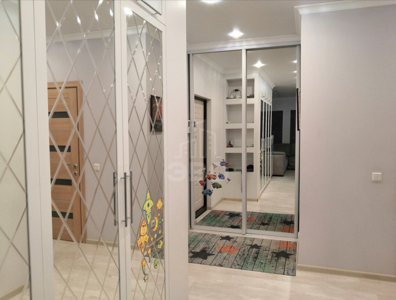 двухкомнатная квартира в Санкт-Петербурге по адресу: Репищева ул., 10, к 1