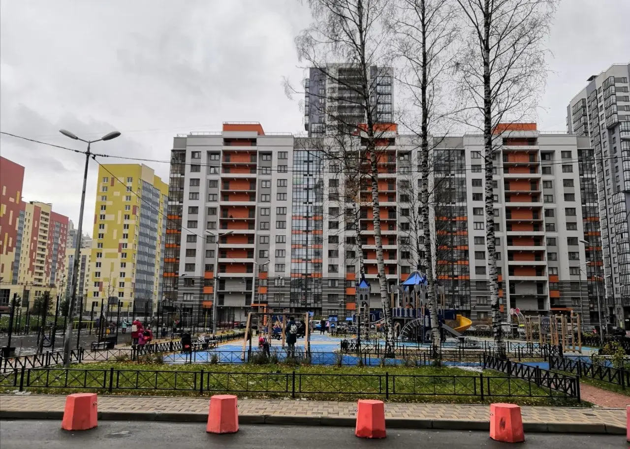 однокомнатная квартира в Санкт-Петербурге по адресу: Кушелевская дор., 3, к 2