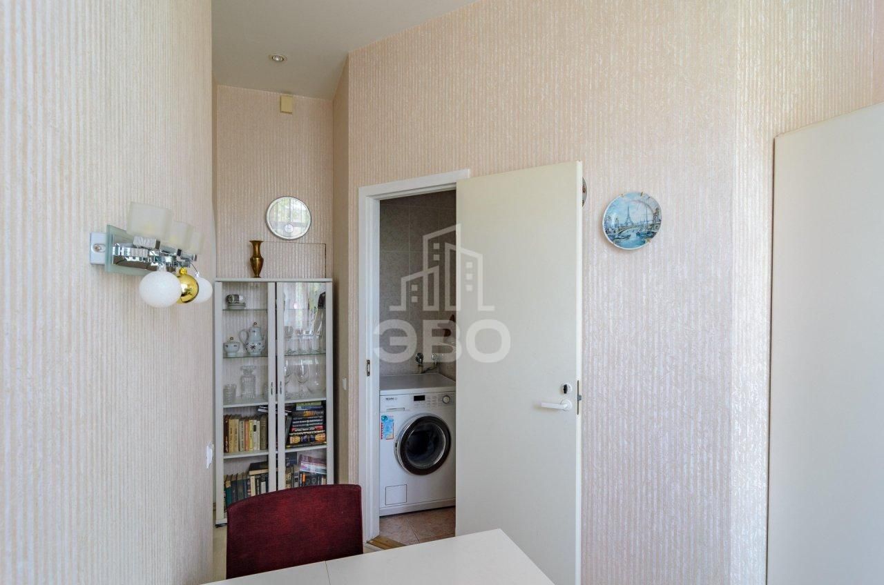 двухкомнатная квартира в Санкт-Петербурге по адресу: Среднегаванский проспект, 1