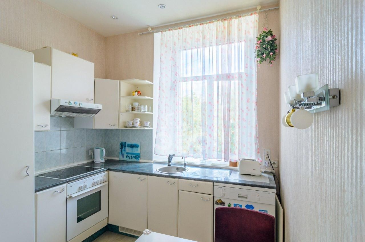 двухкомнатная квартира в Санкт-Петербурге по адресу: Среднегаванский проспект, 1