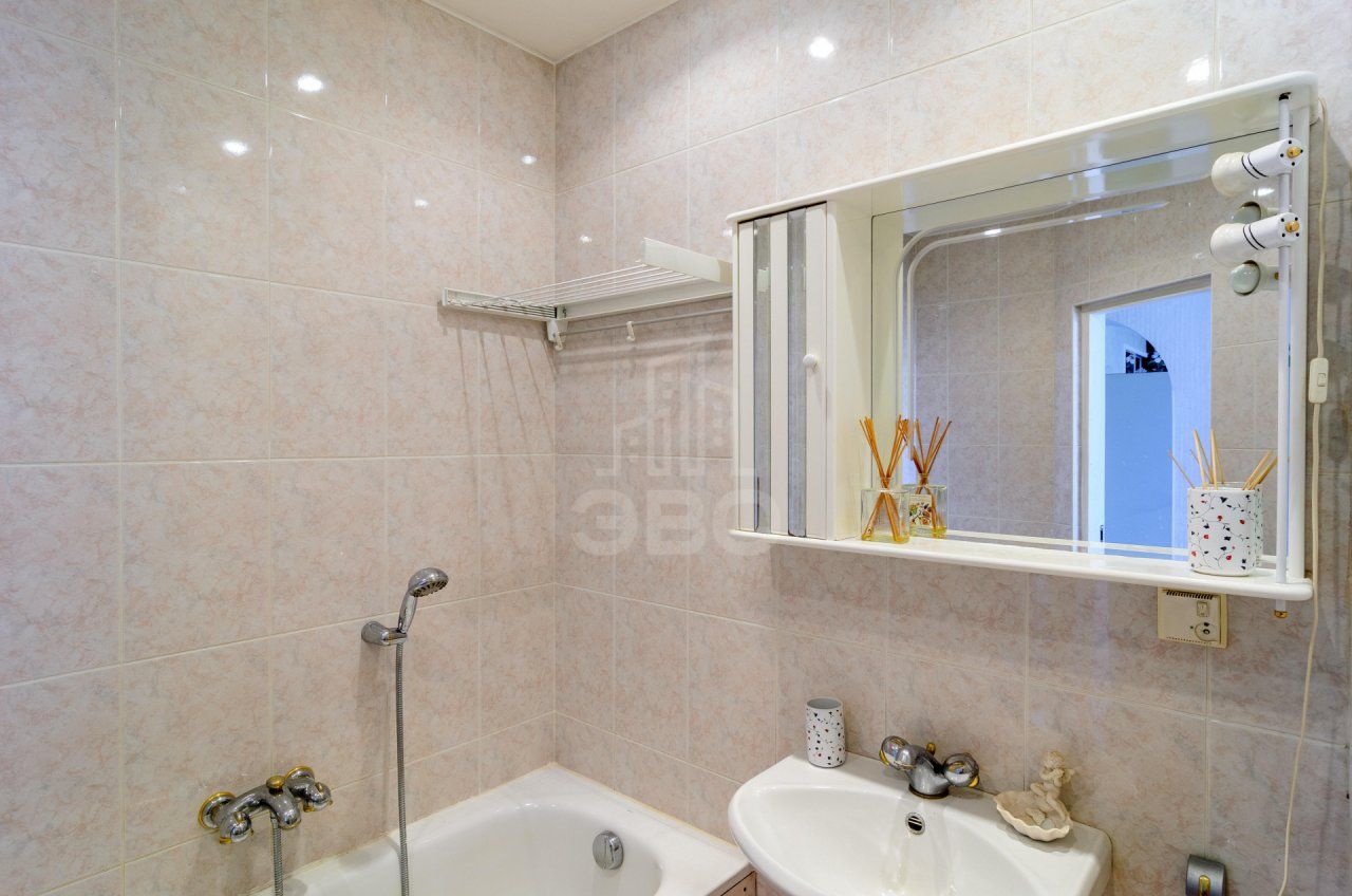 двухкомнатная квартира в Санкт-Петербурге по адресу: Среднегаванский проспект, 1