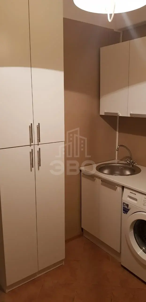 трехкомнатная квартира в Санкт-Петербурге по адресу: Есенина ул., 26, к 1