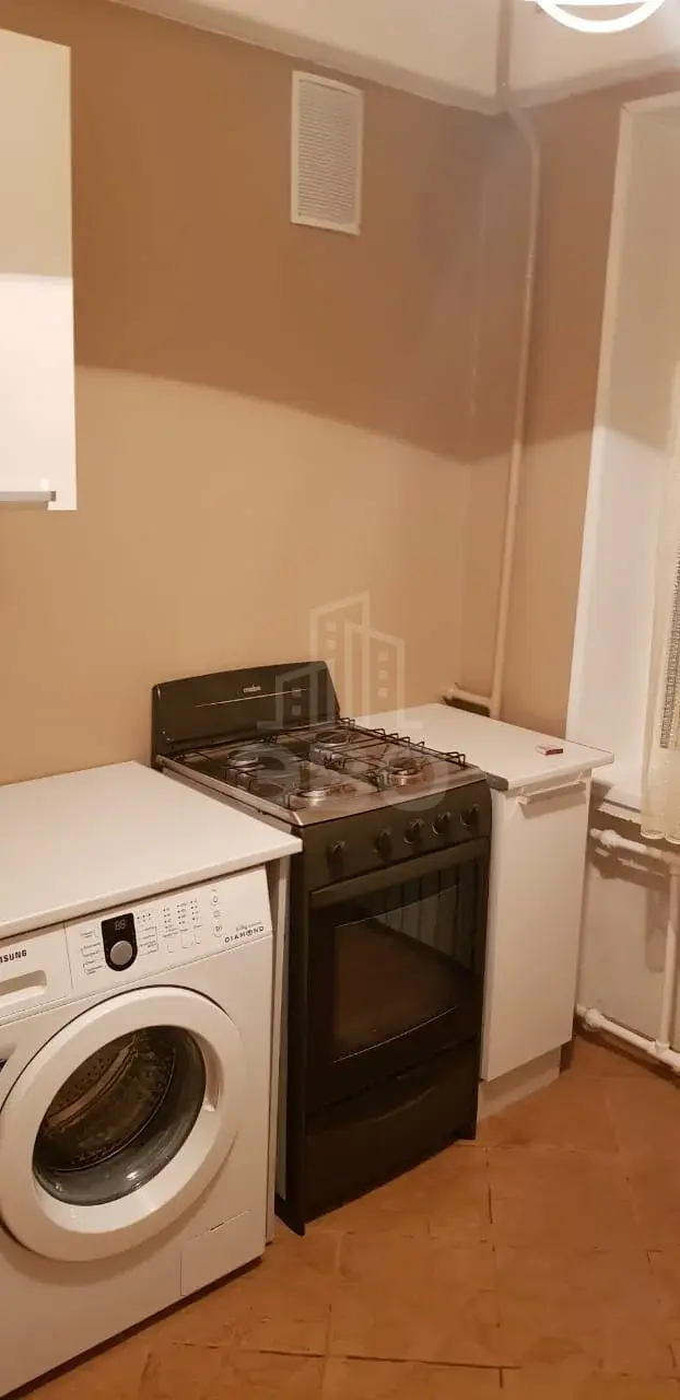 трехкомнатная квартира в Санкт-Петербурге по адресу: Есенина ул., 26, к 1