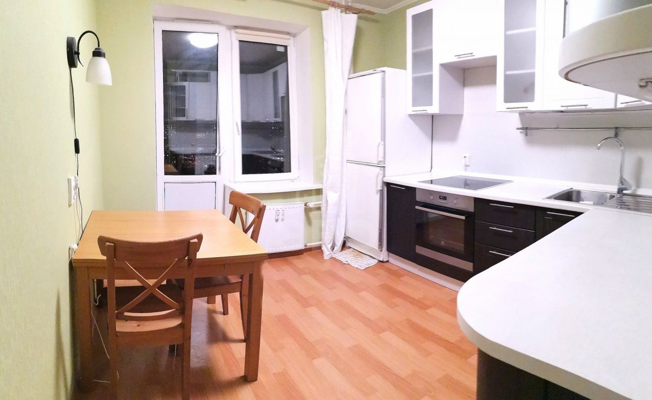 однокомнатная квартира в Санкт-Петербурге по адресу: Заречная ул., 37