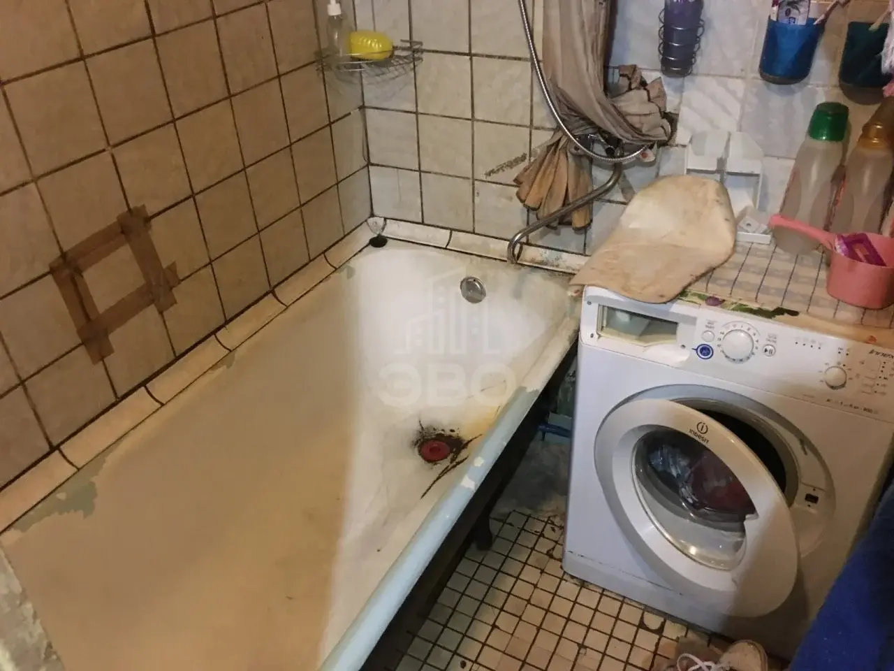 комната в Санкт-Петербурге по адресу: Рабфаковский 2-й пер., 5, к 3, литера Р