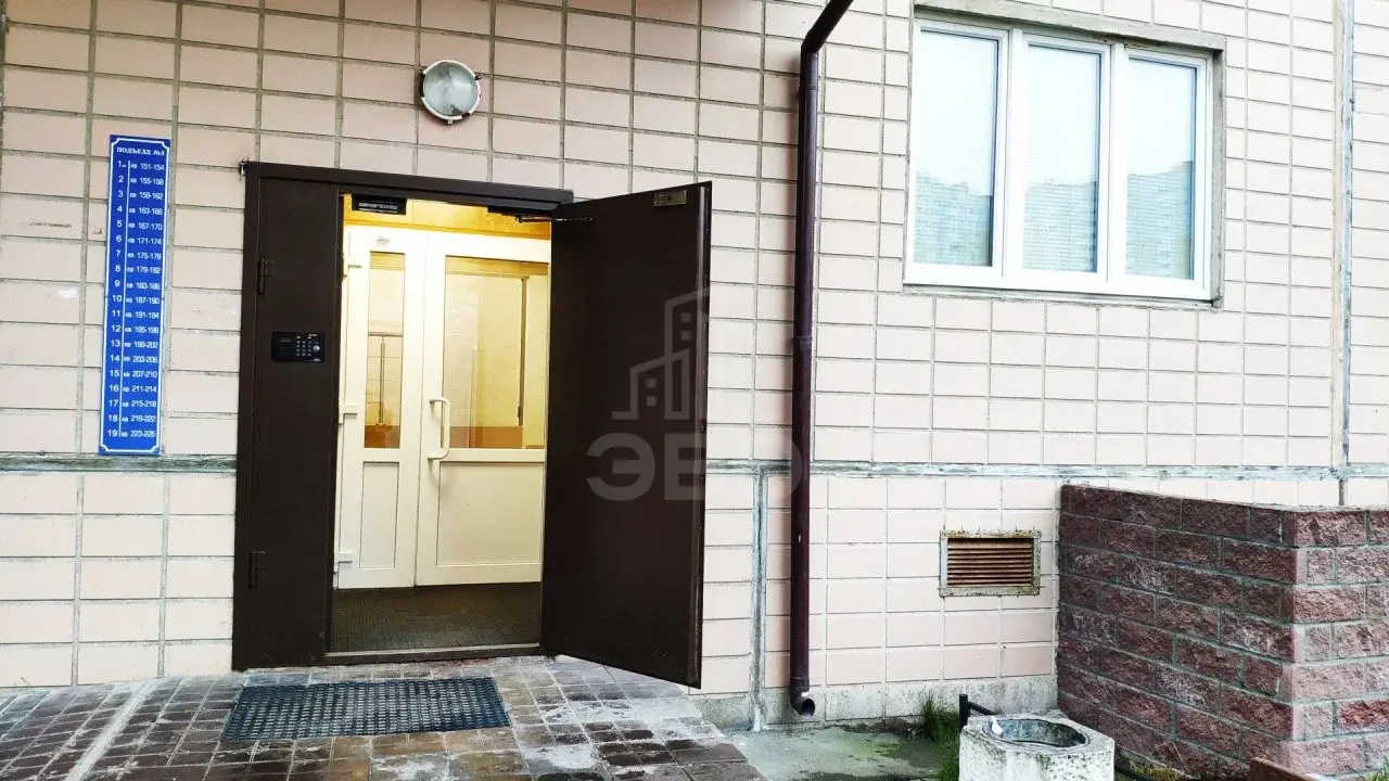 однокомнатная квартира в Санкт-Петербурге по адресу: Парашютная ул., 56, к 3, литера А