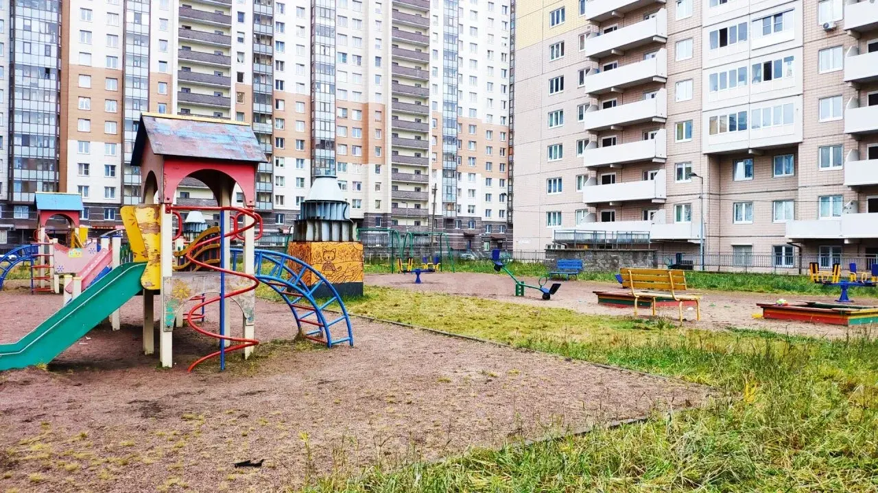 однокомнатная квартира в Санкт-Петербурге по адресу: Парашютная ул., 56, к 3, литера А