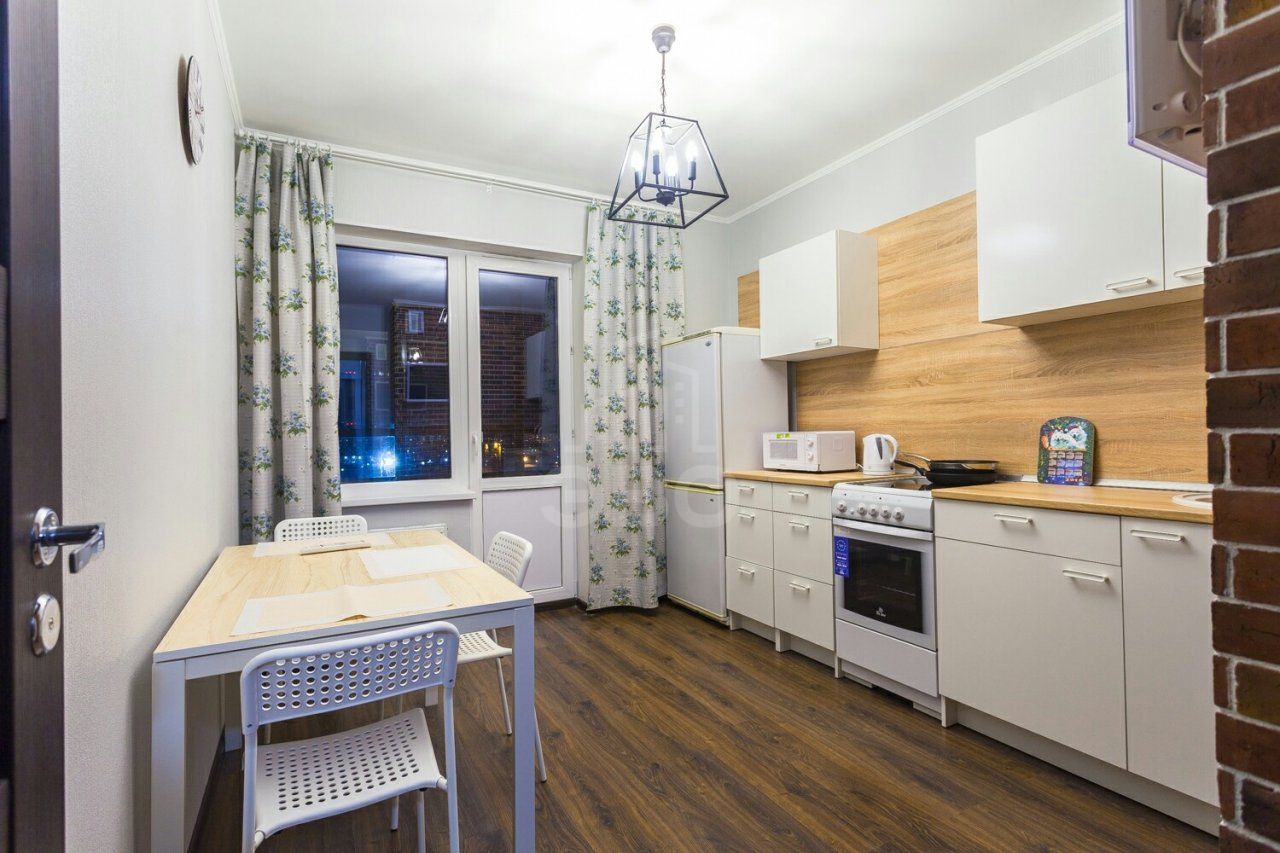 однокомнатная квартира в Санкт-Петербурге по адресу: Ветеранов проспект, 171, к 5