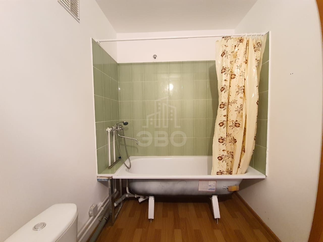 трехкомнатная квартира в Санкт-Петербурге по адресу: Заречная ул., 41