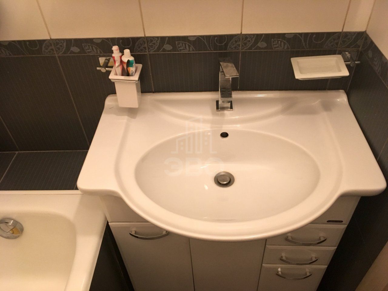 трехкомнатная квартира в Санкт-Петербурге по адресу: Большая Московская ул., 11