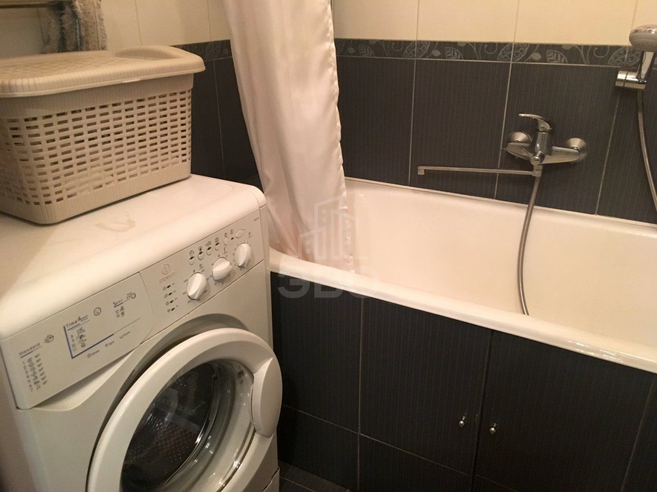 трехкомнатная квартира в Санкт-Петербурге по адресу: Большая Московская ул., 11