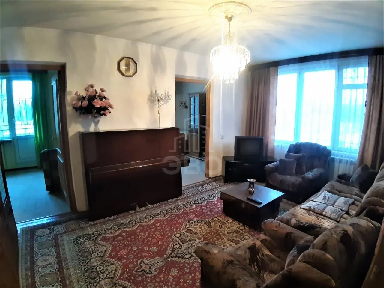 трехкомнатная квартира в Санкт-Петербурге по адресу: Замшина ул., 62