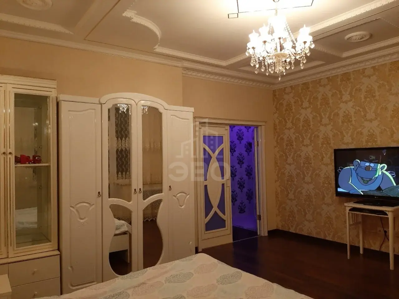 двухкомнатная квартира в Санкт-Петербурге по адресу: Новгородская ул., 25
