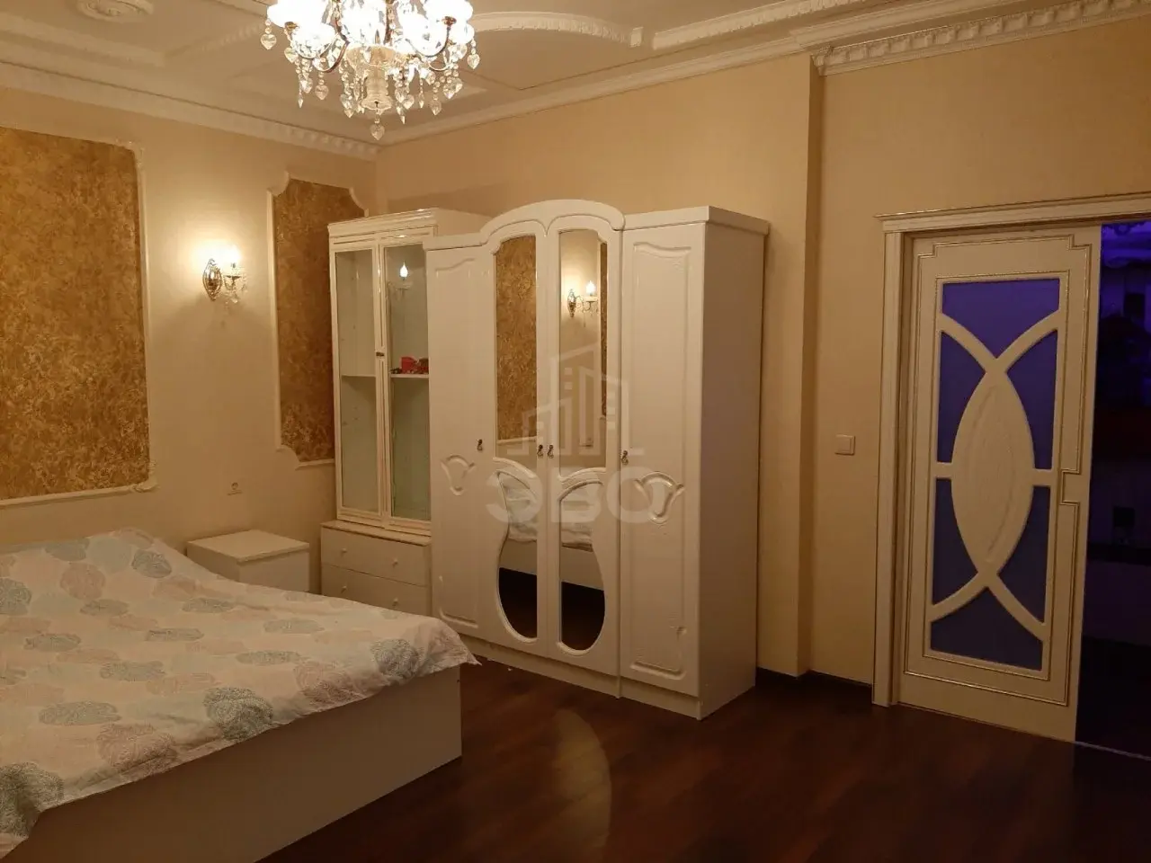 двухкомнатная квартира в Санкт-Петербурге по адресу: Новгородская ул., 25