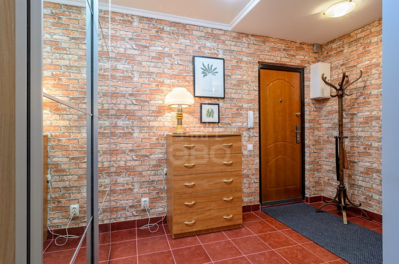 двухкомнатная квартира в Санкт-Петербурге по адресу: Маршала Казакова ул., 14