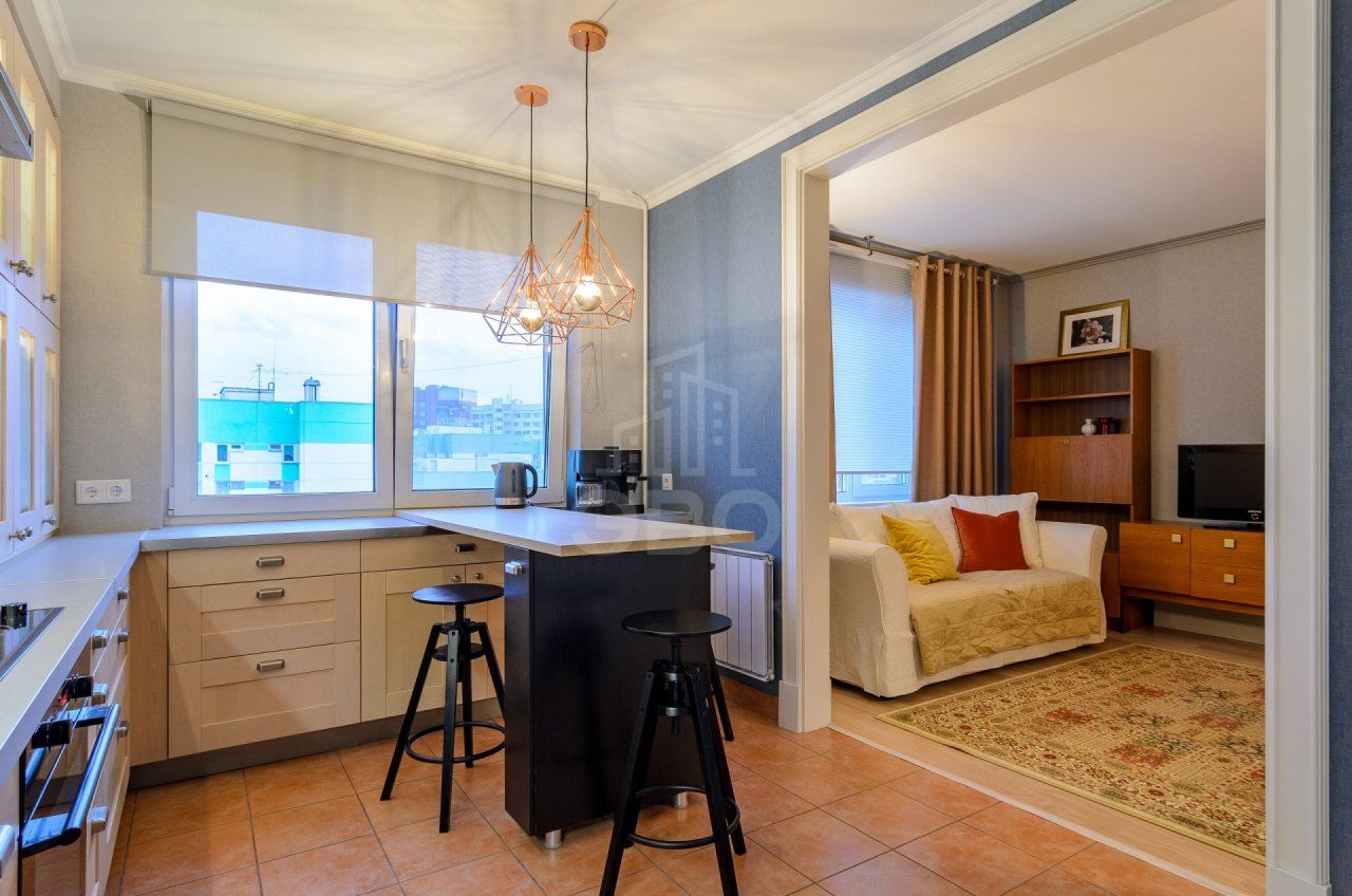 двухкомнатная квартира в Санкт-Петербурге по адресу: Маршала Казакова ул., 14