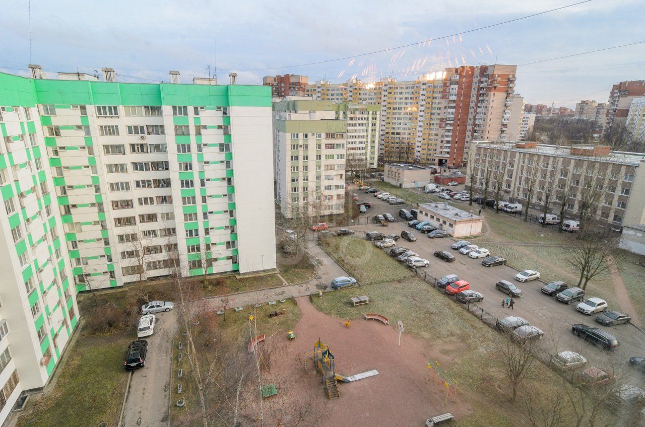 двухкомнатная квартира в Санкт-Петербурге по адресу: Маршала Казакова ул., 14