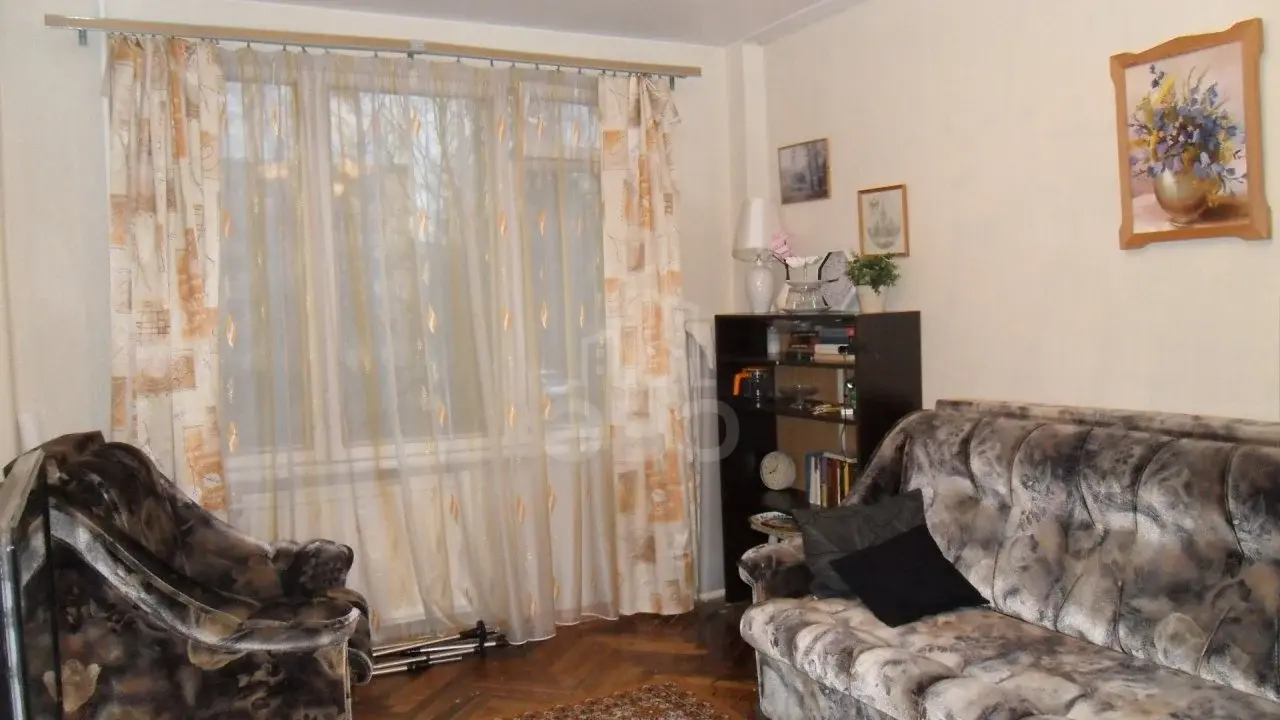 комната в Санкт-Петербурге по адресу: Шелгунова ул., 10